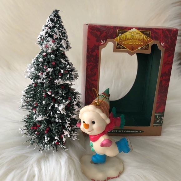 Matrix Collections Collectible Ornament - Picture 2 of 2